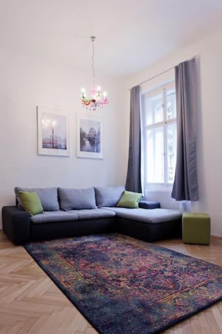 Prague Center Apartment With Fireplace Exterior photo